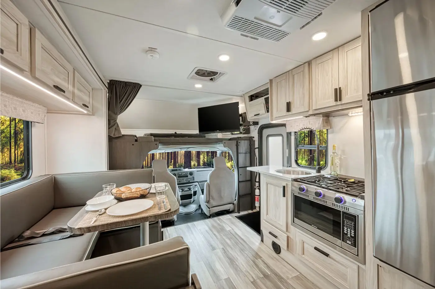 Road Bear RV Class C Non-Slide (M) 24-26' – RVs, photo 9