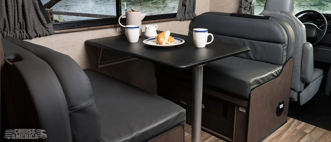Cruise America Standard RV (Automatic) – RVs, photo 5