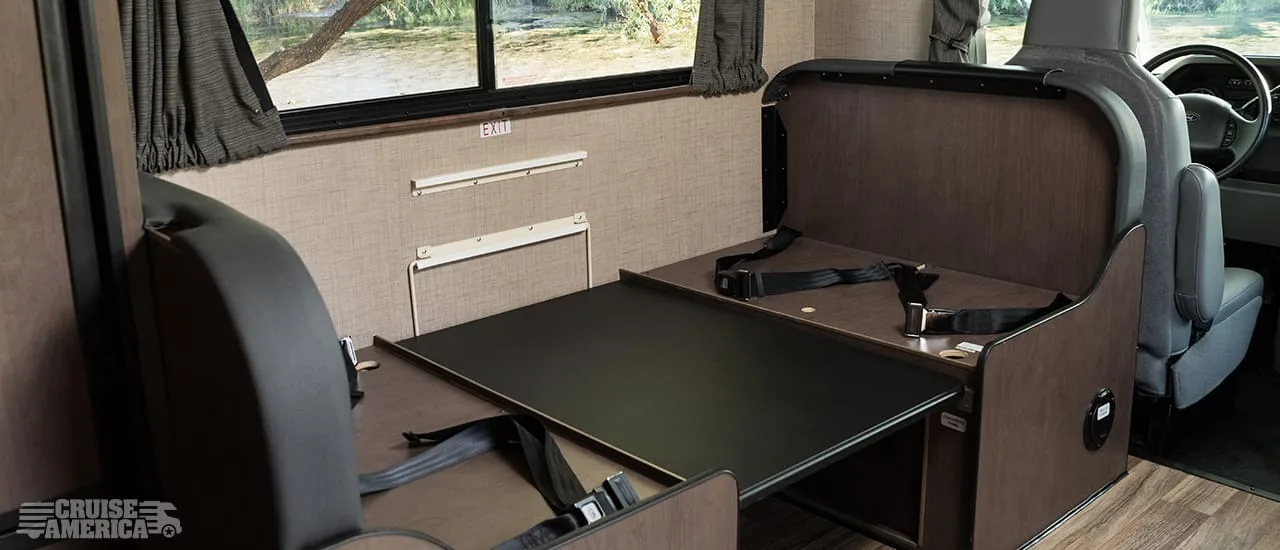 Cruise America Standard RV (Automatic) – RVs, photo 6