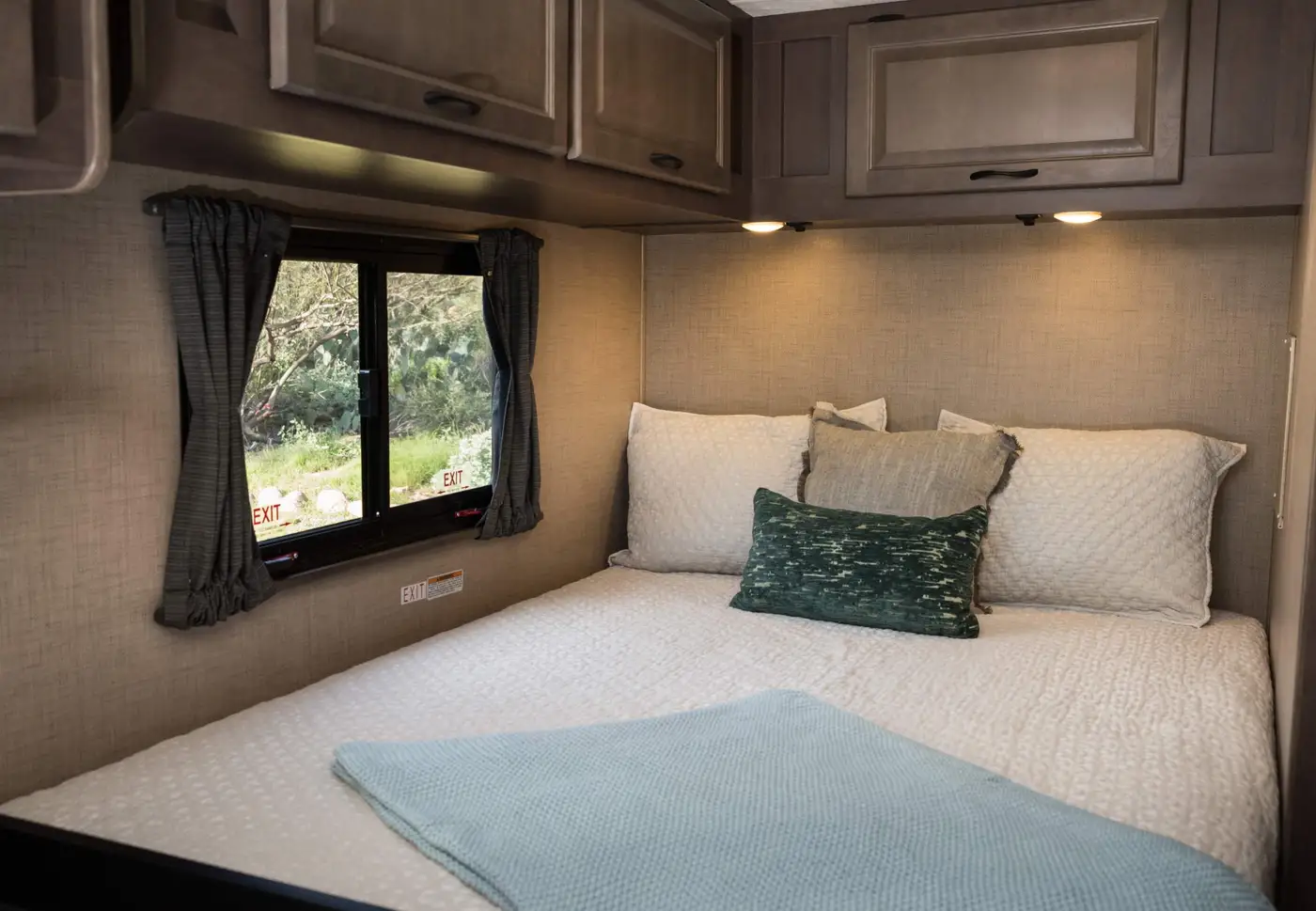 Cruise America Standard RV (Automatic) – RVs, photo 29