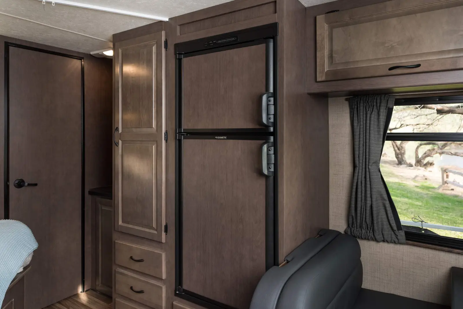 Cruise America Standard RV (Automatic) – RVs, photo 28