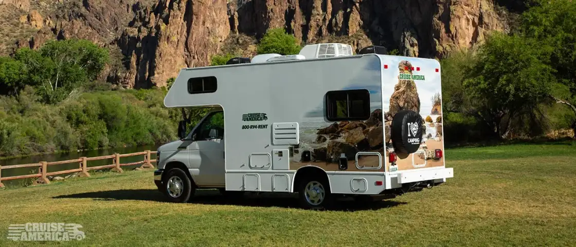 Cruise America Compact RV (Automatic) – RVs, photo 2