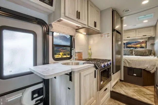 El Monte RV Class C Medium (D) 24-26ft – RVs, photo 7
