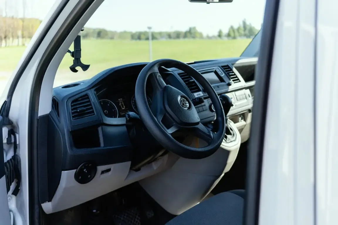 VW Transporter (automatic) – Campervans, photo 6