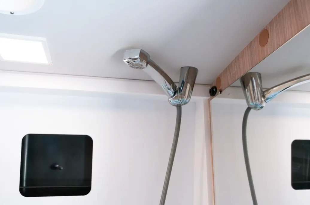 Active Bunk (Manual) – Motorhomes, photo 9