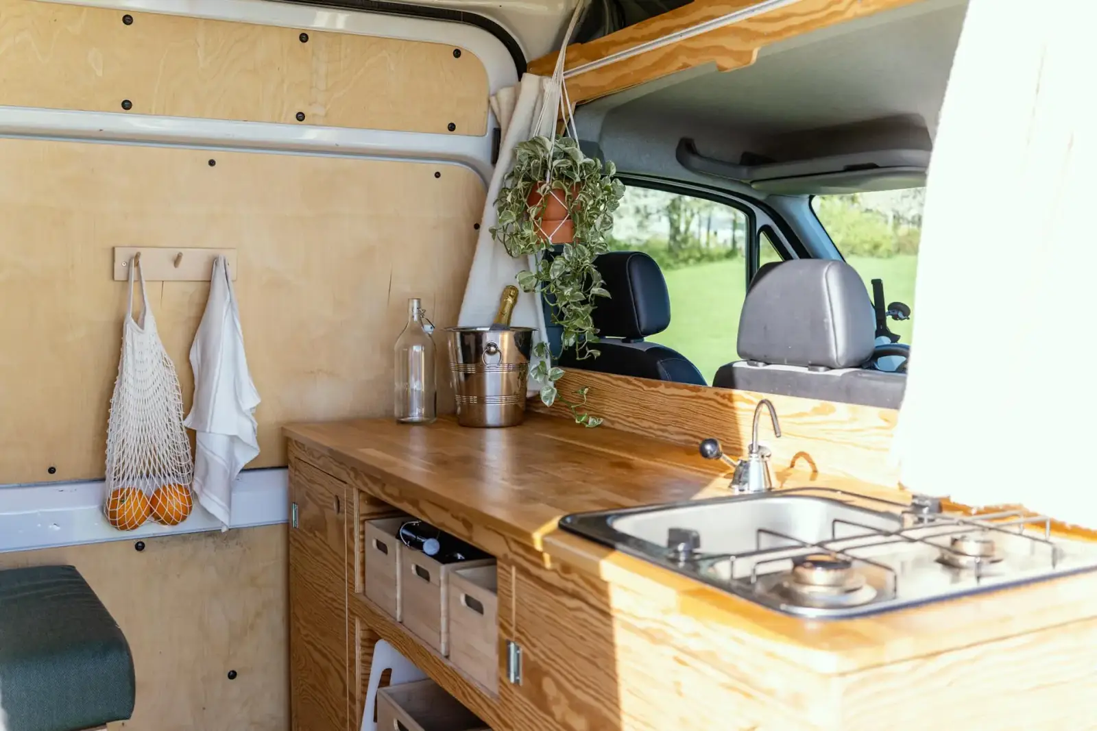 VW Crafter (manual) – Campervans, photo 7