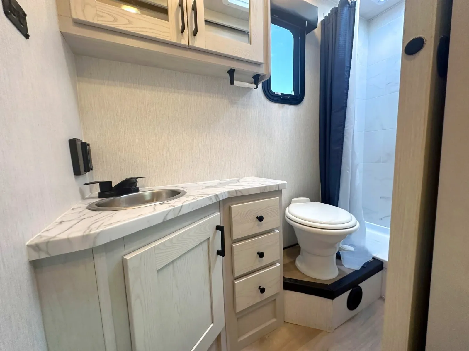 Nexus Triumph 24TS – RVs, photo 7