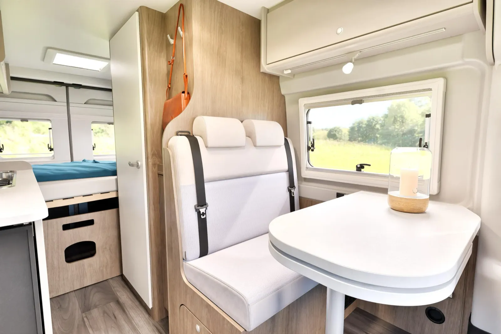 Motorhome Van 4x4 (cambio manuale) – Autocaravan, foto 3