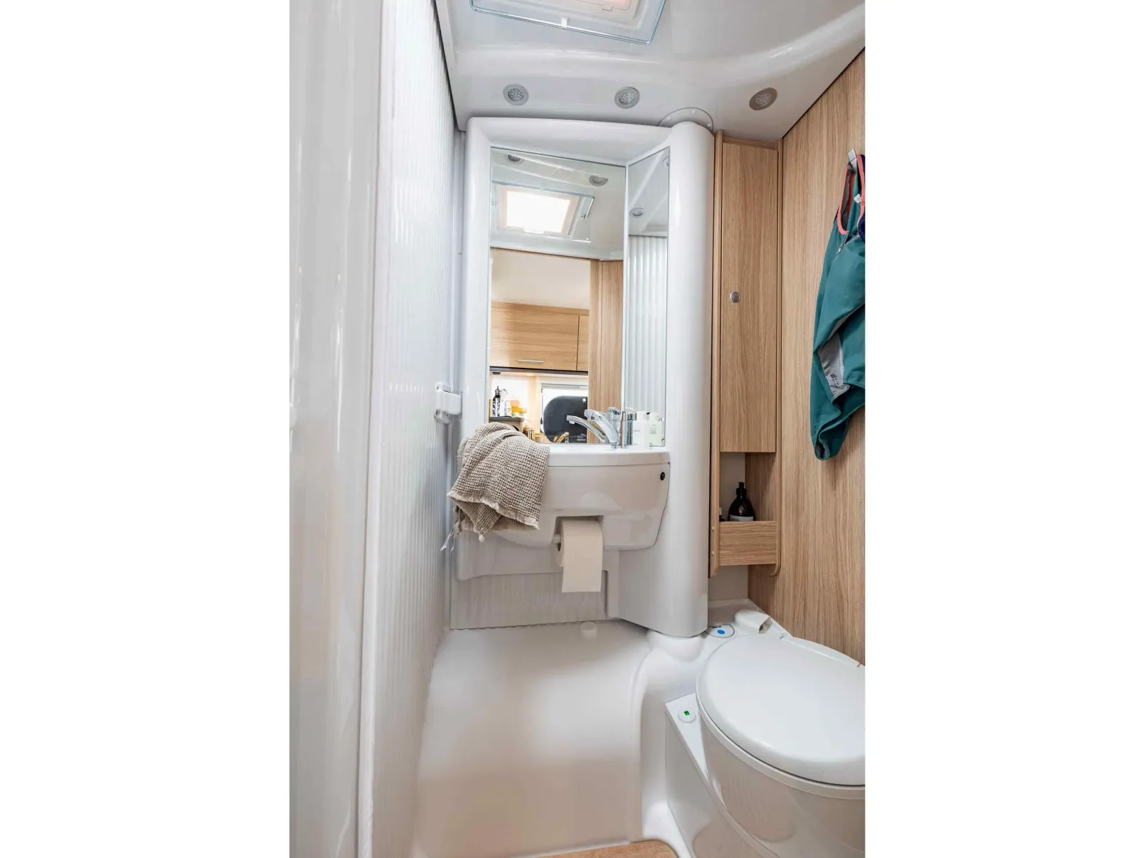 Compact Plus (manual) – Autocaravanas, foto 6