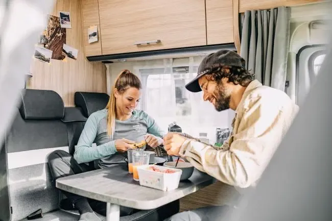 Compact Plus (manual) – Autocaravanas, foto 2