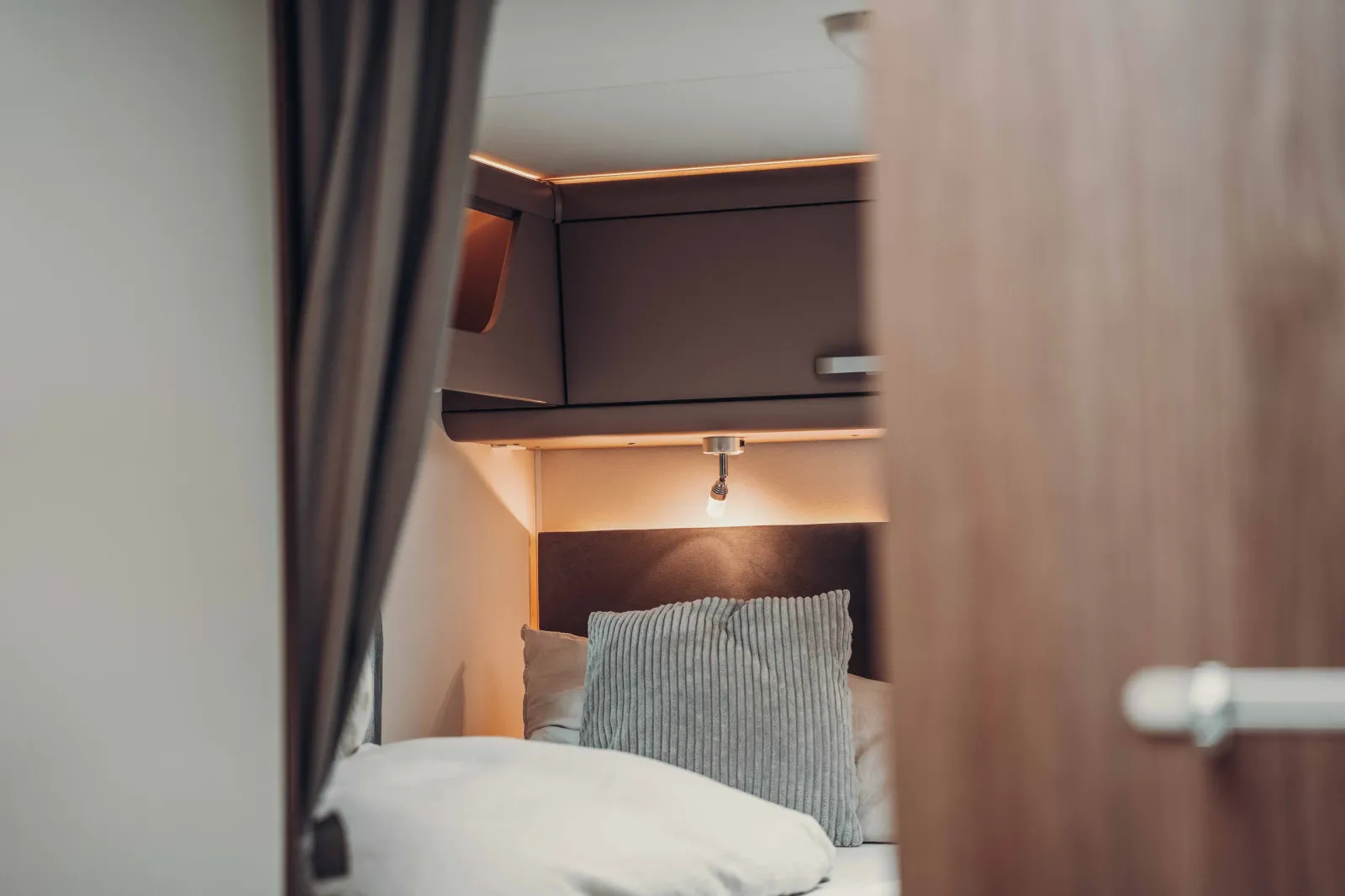 Motorhome Luxury 4 (Automatic) – Motorhomes, photo 8
