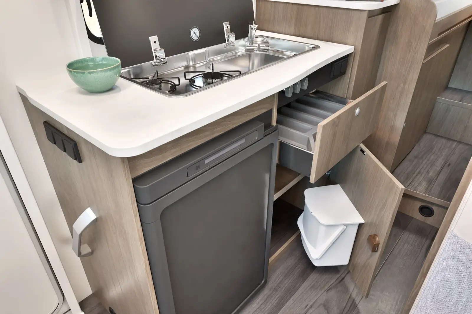 Motorhome Small (Automatic) – Motorhomes, photo 6