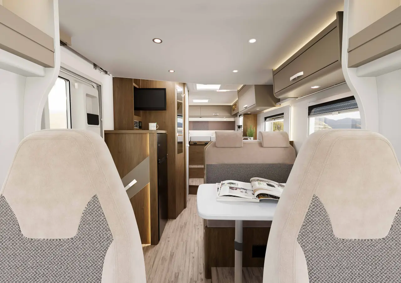 Camper Luxury 4 (cambio automatico) – Autocaravan, foto 2