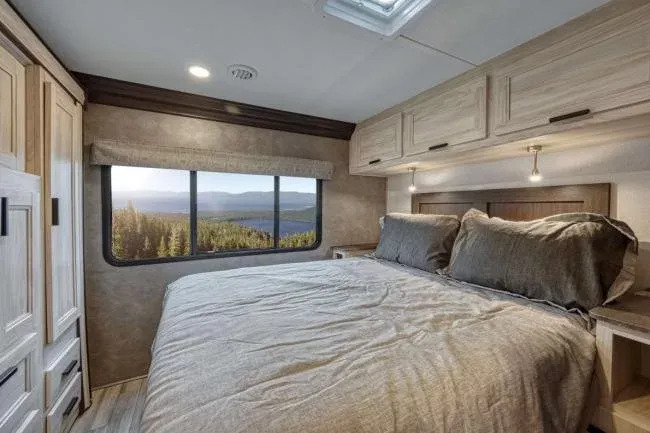 El Monte RV Class C Family Sleeper (FS) 30-32ft – RVs, photo 6