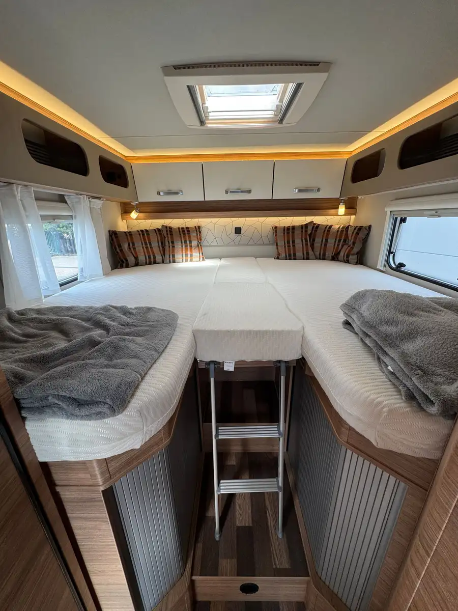 Weinsberg 600 MEG Pepper "Jupiter" – Camping-cars, photo 12