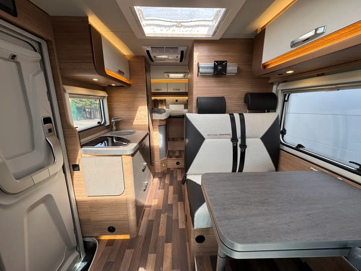 Weinsberg 600 MEG Pepper "Saturn" – Autocaravan, foto 6